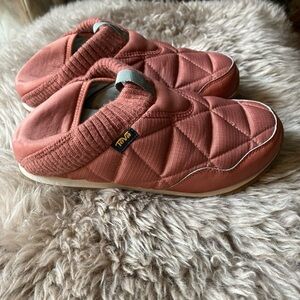 Teva ReEmber Ember Slip On Quilted Moc camping slipper sz7 pink